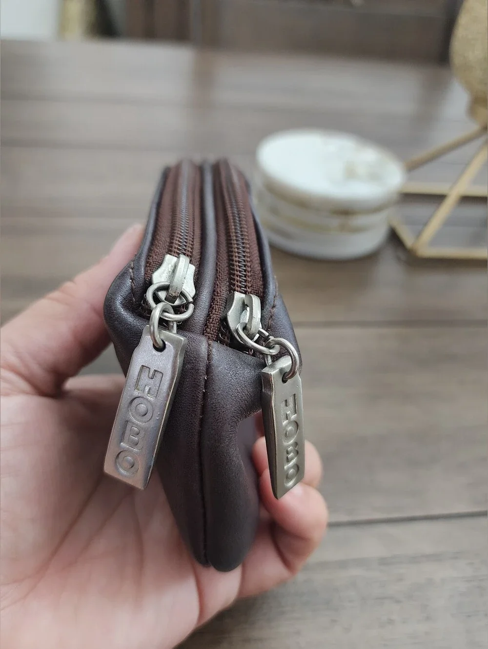 HOBO Brown Leather Zip Cosmetic Pouch-vintage